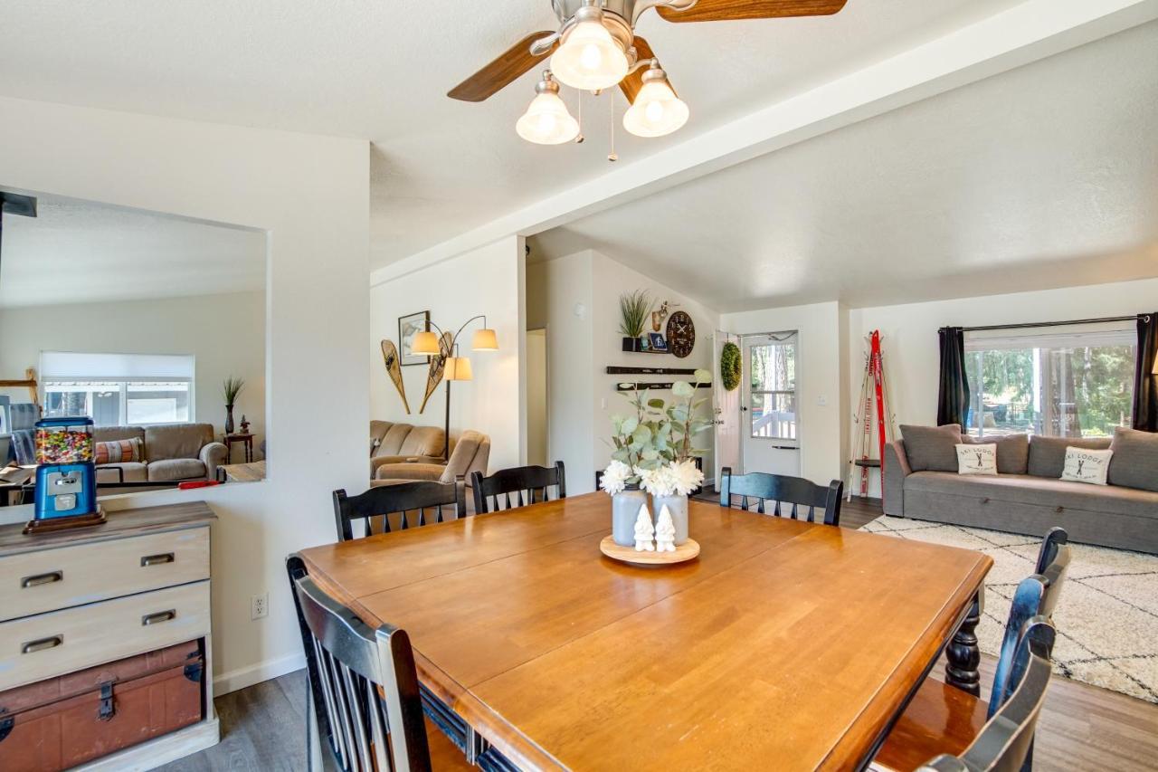 Riverfront Home With Deck, Near Mount Rainier! Packwood Esterno foto