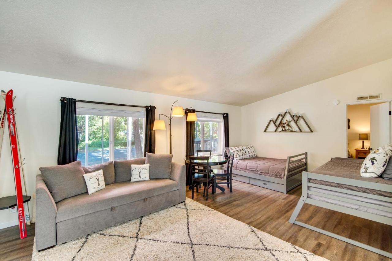 Riverfront Home With Deck, Near Mount Rainier! Packwood Esterno foto